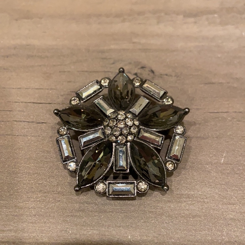 Premier Designs Brooch - Picture 8 of 15